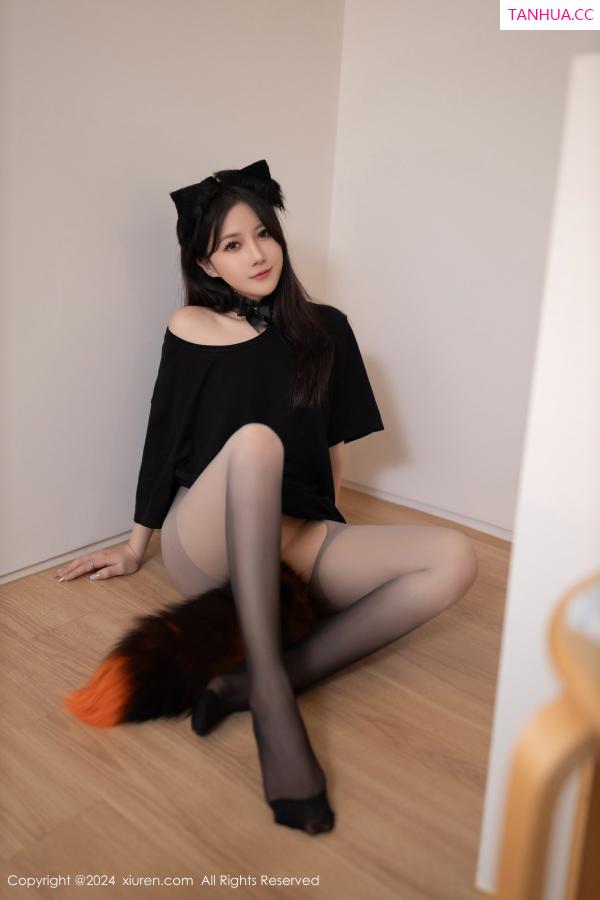 鱼子酱fish  [XiuRen]高清写真图 2024.10.18 No.9314 鱼子酱Fish 美腿黑丝第10张图片